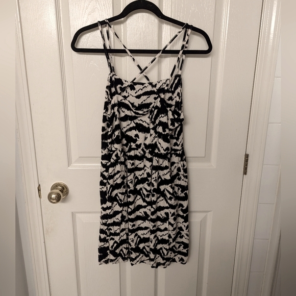 Old Navy stretchy vacation dress size large - Picture 2 of 3